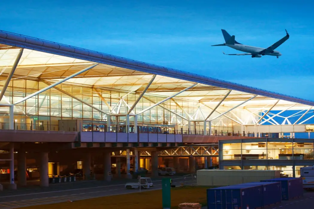 Airports & Metro Stations